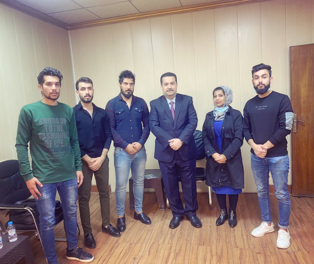 نطالب محمد شياع السوداني بأنصاف العلوميين المشمولين بقانون التدرج الطبي رقم 6 لسنة 2000 حيث ان اعدادهم كبيرة مقارنه بالدرجات ، خدمتنا بتعيين العلوميين كلهم مانريد ترقيع كل سنه شويه مثل ماتم تخصيص للدراسات اكثر من 70 الف درجه نريد للعلوميين 30 الف <a href="/mohamedshia/">محمد شياع السوداني</a> #احنه_بخدمتكم