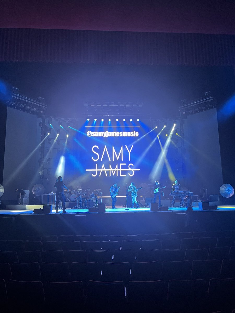 samy_james's tweet photo. Sigo procesando la noche de anoche!! Fue INCREÍBLE 😄✨
Les comparto un poquito de lo que pasó antes del show! https://t.co/Ub47VZghHk
