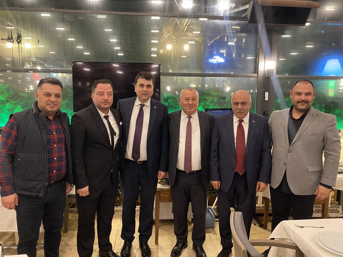 cenginyurt52's tweet photo. Antalya’da dostlarla birlikteyiz. Sağolsun varolsunlar. https://t.co/BOdhjVfYAL
