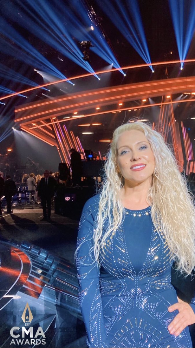 Killer time at the <a href="/CountryMusic/">CMA Country Music</a> Awards this year! 🎥🎙💃🏼🎵🤠
Thank you, #CMA’s. #2022 #CMAawards #Nashville #MusicCity