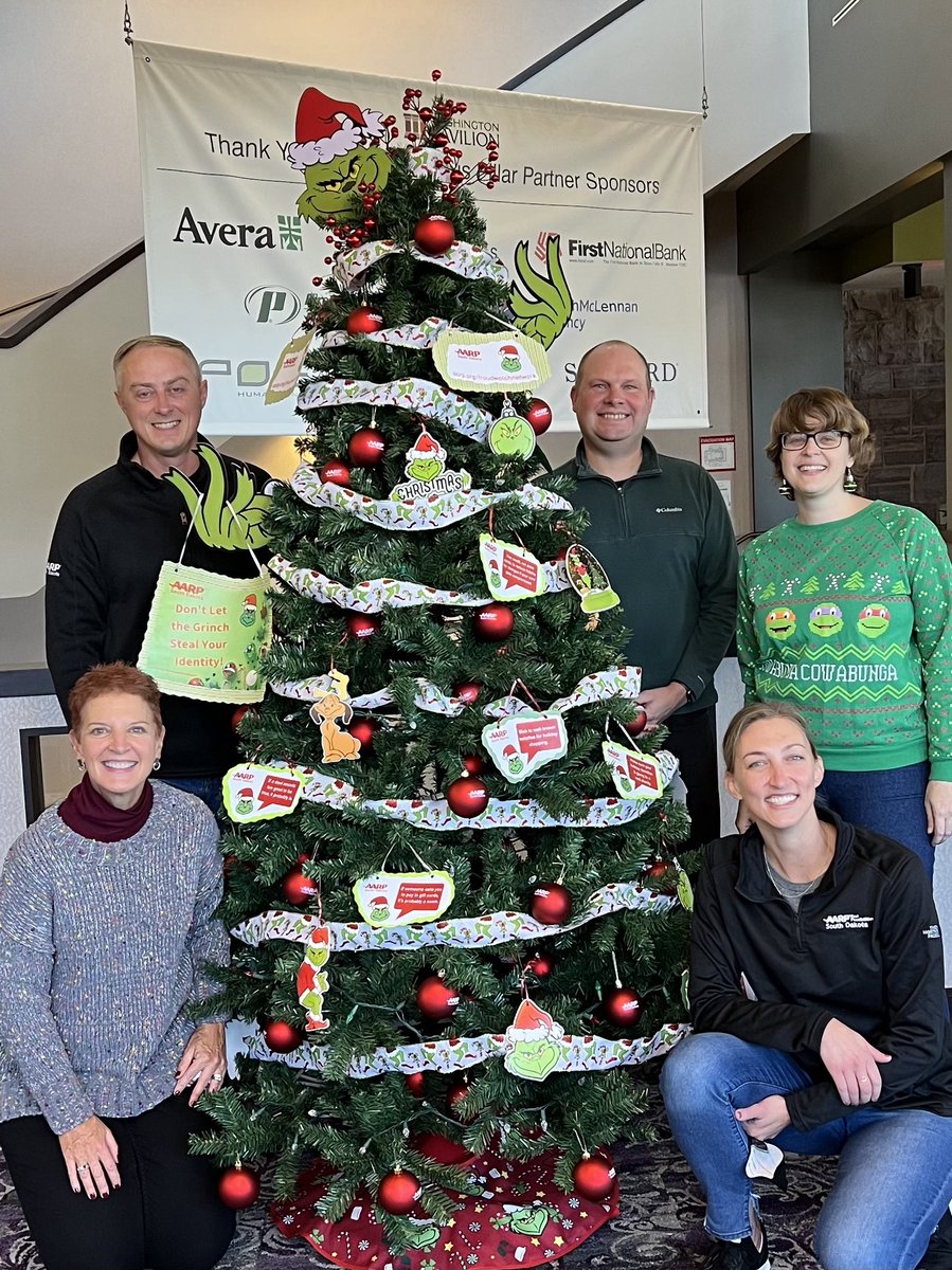 We are decking the halls at the ⁦@washpav⁩ to remind people not to let the Grinch steal your identity this #holiday season…with tips from ⁦<a href="/aarpfraudwatch/">AARP Fraud Watch Network</a>⁩.