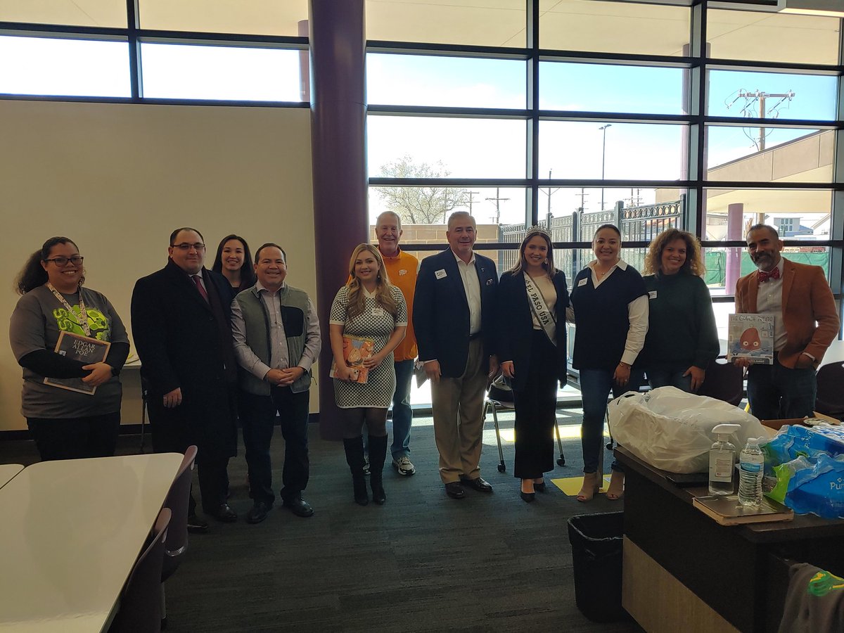 Read Across the District at Ross Middle School. Thank you everyone who participated!