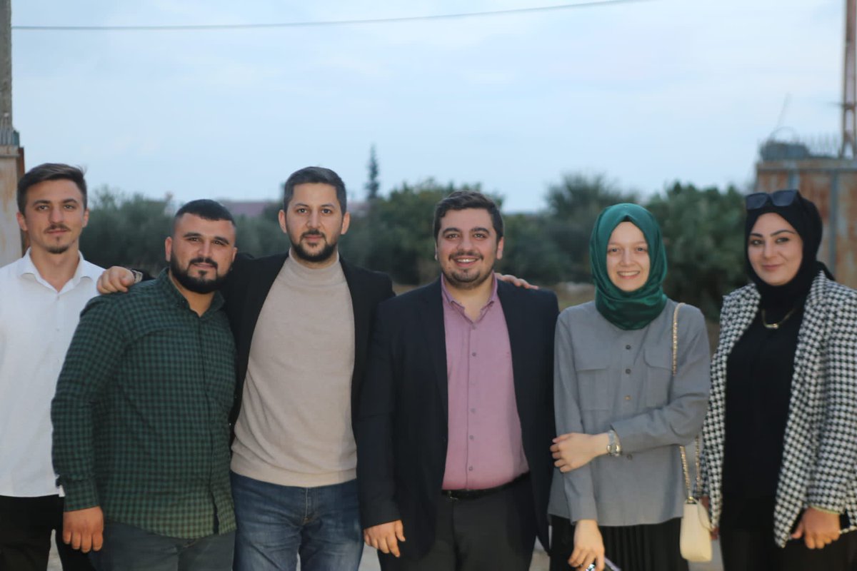 Erhanilingir3's tweet photo. Ak Parti Genel Başkan Yardımcımız Sayın Zehranur Yılmaz'a ve Gençliğin Gurur Duyduğu  Gençlik Kolları Başkanlarım sayın Mustafa Yıldız ve  Mustafa Yılmaz'a akabinde Teşkilat arkadaşlarıma program sonrası evimde misafir etmenin vermiş olduğu gururu yaşattığı için teşekkür ederim https://t.co/Y2oFiNB4oF
