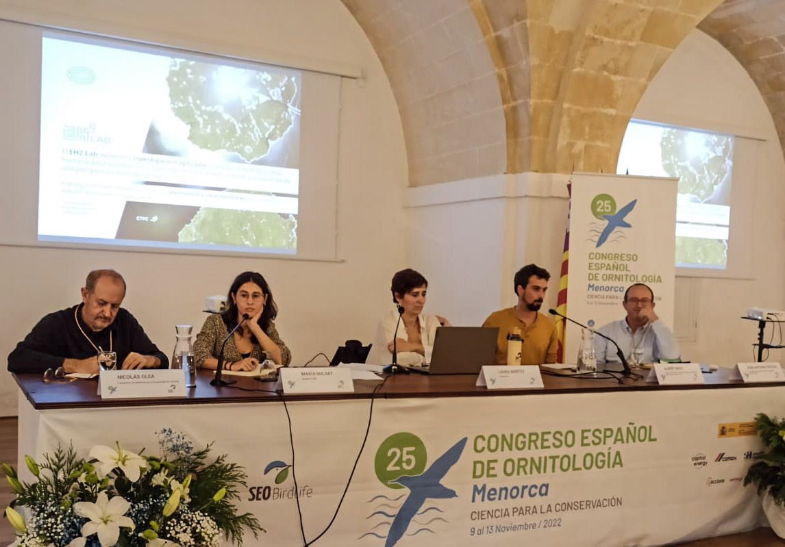 albert_bach's tweet photo. Last week we were presenting our research from the @eh2lab  about evidence of contact with nature benefits at the #CEO25 organized by @SEO_BirdLife . Together with @MDulsat, #NicolasOlea and @jaortegagarcia https://t.co/VsrpnMxSc9