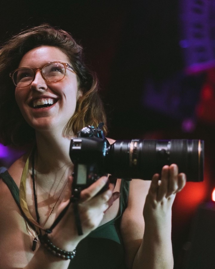 SammyRaeMusic's tweet image. THE CREW.
If you’ve seen a show on this tour you’ve got these people to thank: Victoria, Alex, Riley, &amp;amp; Mia💫 
For capturing our lives onstage and offstage, managing our light rig, and sharing our gratitude with you online. 
The Backstage Friends make this whole world go around❤️