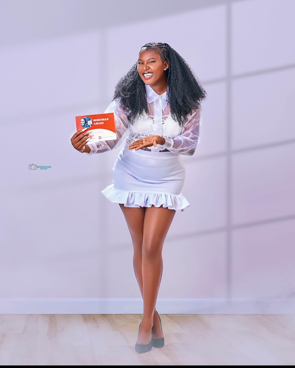 Morenike_Moment's tweet photo. My year of glad tidings!
I’m Morenikeji Ajisafe !
#monation🌎 #morenikemomentstalkshow
Fabrics @reeky_fabrics
Roseline made my photoshoot cloth , she’s not on IG (disabled)
@alijayempire made my birthday dress (last post).
@widerlensimagery is the best !
#nov17th https://t.co/5wAv5SLcko
