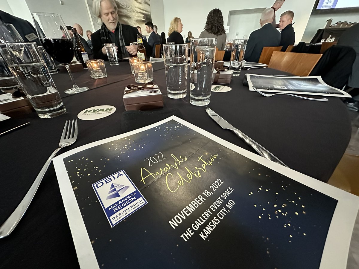 This is the way to celebrate! We’re at <a href="/DBIAMAR/">DBIAMAR</a>’s #DBIAMARAwards22 at The Gallery Event Space inside Kansas City’s <a href="/KCPLDistrict/">KCPLDistrict</a>!