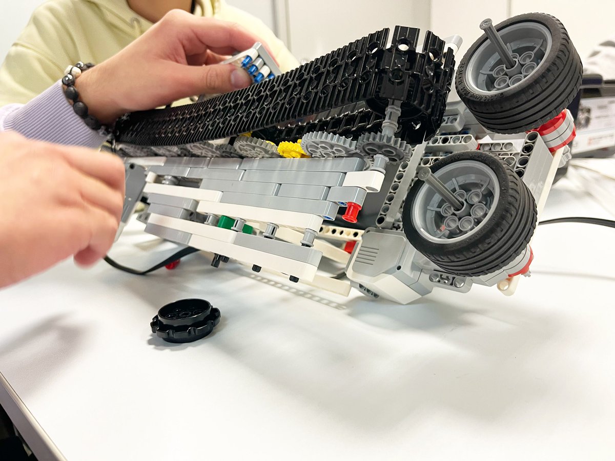 edukbits tweet media