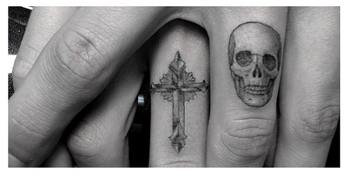 kitfaustus's tweet photo. #20dayswithjamie 11/18: Favorite tattoo
This was difficult because the man has so much ink with each having so many different meanings, but I think my favorite have to be his finger tattoos. I love how beautiful they are in their simplicity and yet they both define him so well. https://t.co/cpELuDlPnj