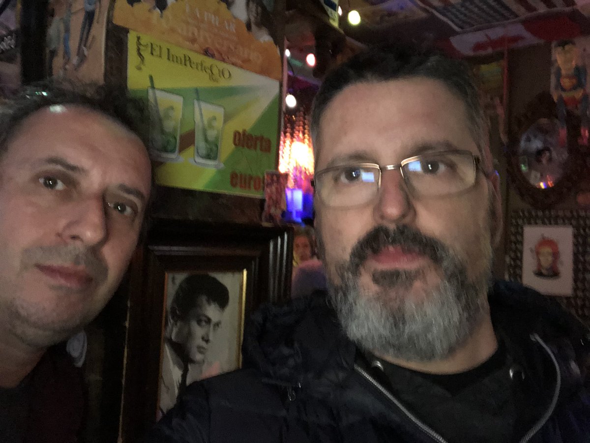 GarcesAndres's tweet photo. @LZZYHALE Searching the pic but unfortunately there is nothing . Maybe the band could be here tonight https://t.co/E9t4bDX37S