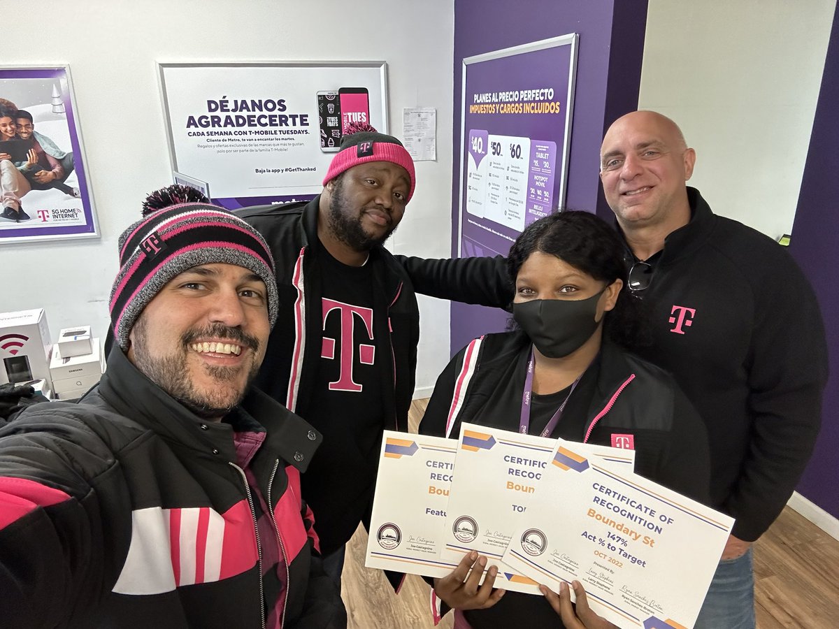larry_legend77's tweet photo. Celebrating the top store in the Savannah Area for October.
Boundary in Beaufort, SC!!! https://t.co/ajubihKtsc