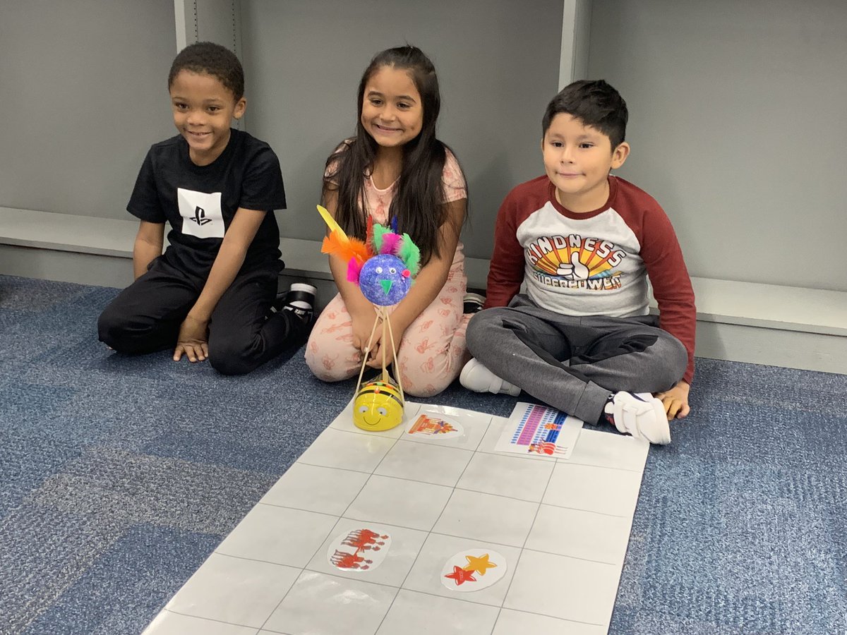 EricaM0711's tweet photo. Compton Thanksgiving Parade. Check out the floats crested by our first grade engineers.@CobbSchools #makeanimpact @lairbeth1 @ACLittle23 https://t.co/v8A8n6Iqv6