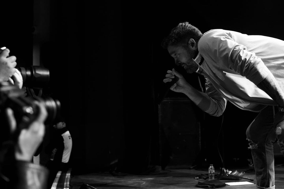 Brett Young tweet media