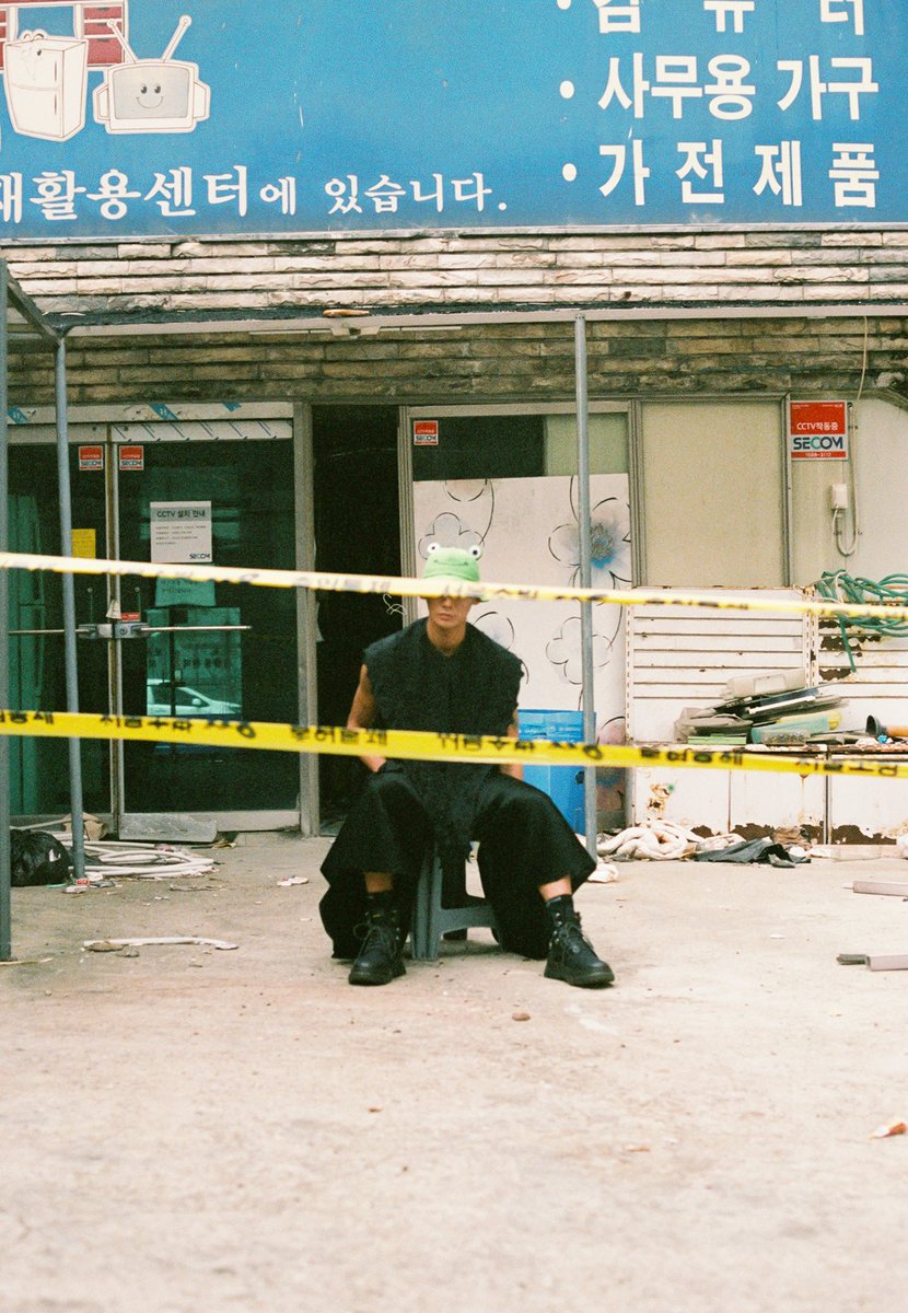 _gingitsune's tweet image. 🐸 boi

Shot and styled by me