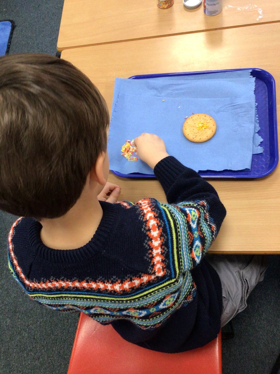 SalisburySPS's tweet photo. Reception learnt all about Children In Need today. They coloured in Pudsey sheets and also decorated some yummy biscuits! 😊

#eyfs #reception #ChildrenInNeed2022 #pudsey #salisburystars https://t.co/shsKNRx4HC