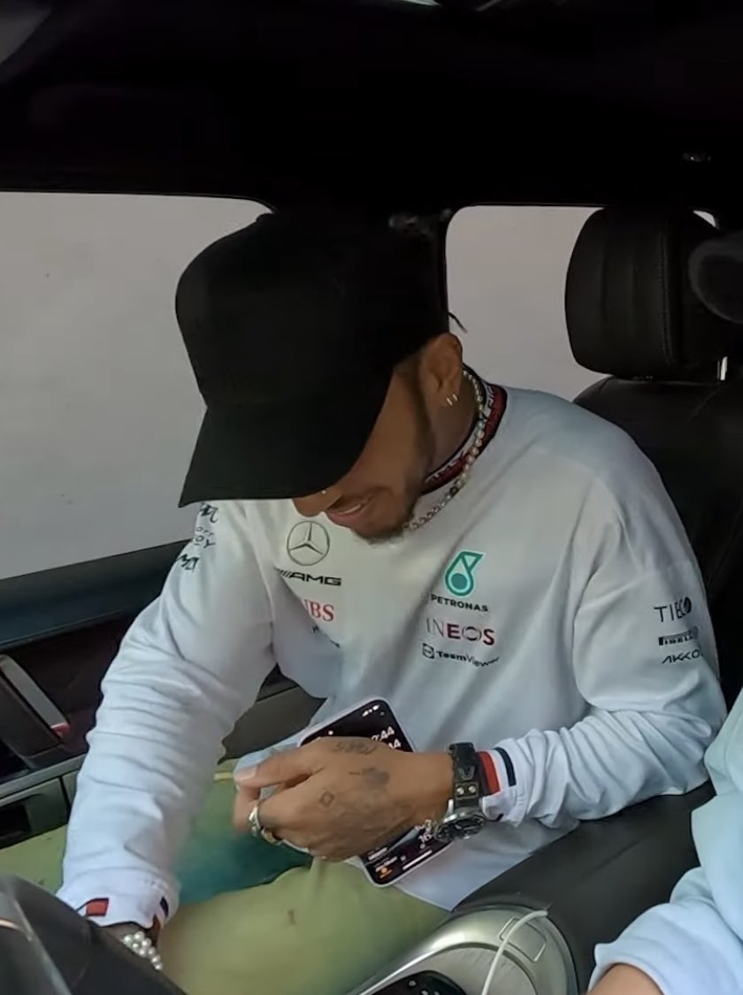 lewishamil7on's tweet photo. New video with Lewis, I see number 44 😉 https://t.co/gOcUdHejDS