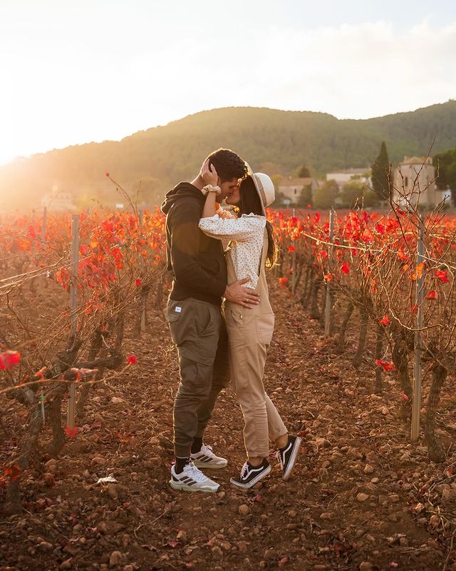 costadauradatur's tweet image. 🧡 Amb les vinyes del #Montmell vestides de tardor us desitgem un feliç cap de setmana des de la #CostaDaurada!

📸lanoiadelbarret

@TuBaixPenedes #CatalunyaExperience