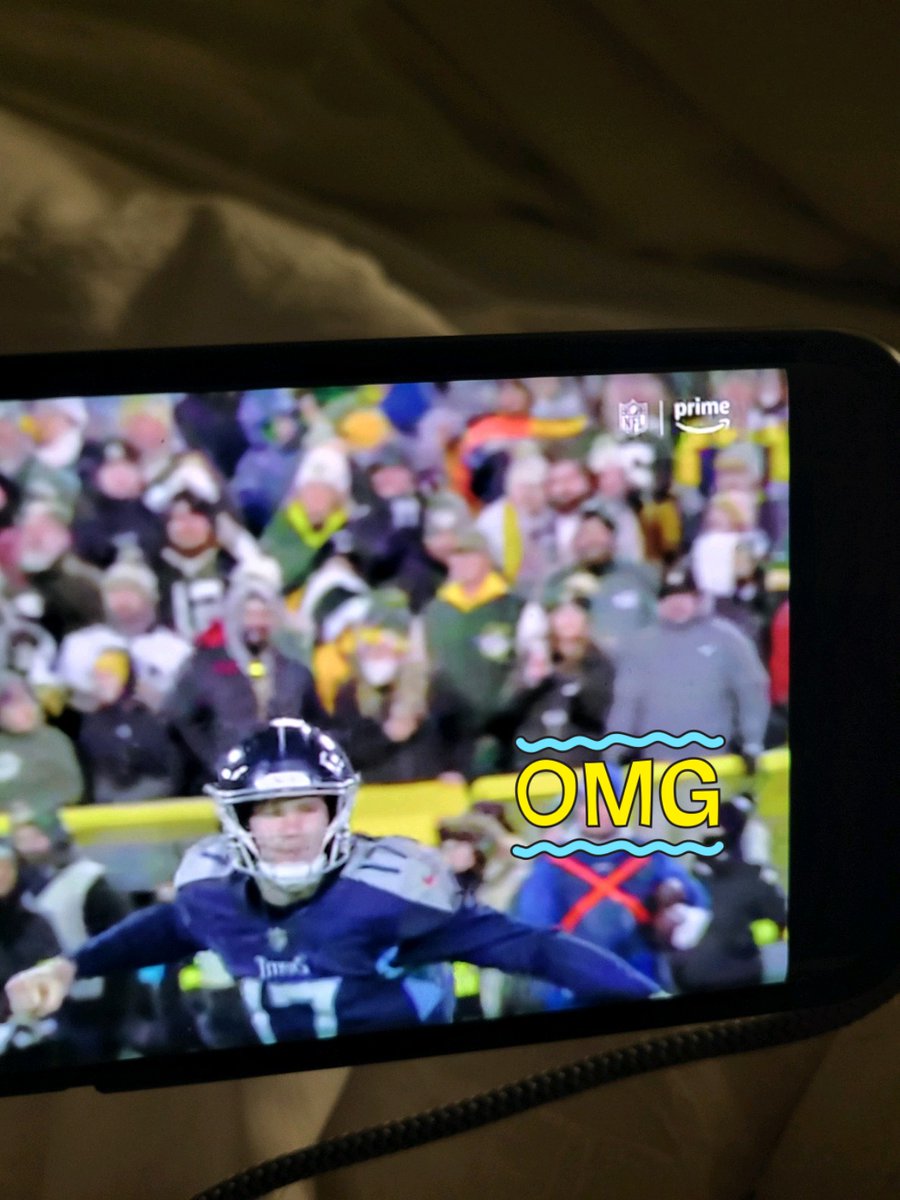 RloveisApromise's tweet photo. Even with the loss, a day I won't forget!!!! #gopackgo @LambeauField Made it on TV! #packerfan4life https://t.co/YorFFQEfW2
