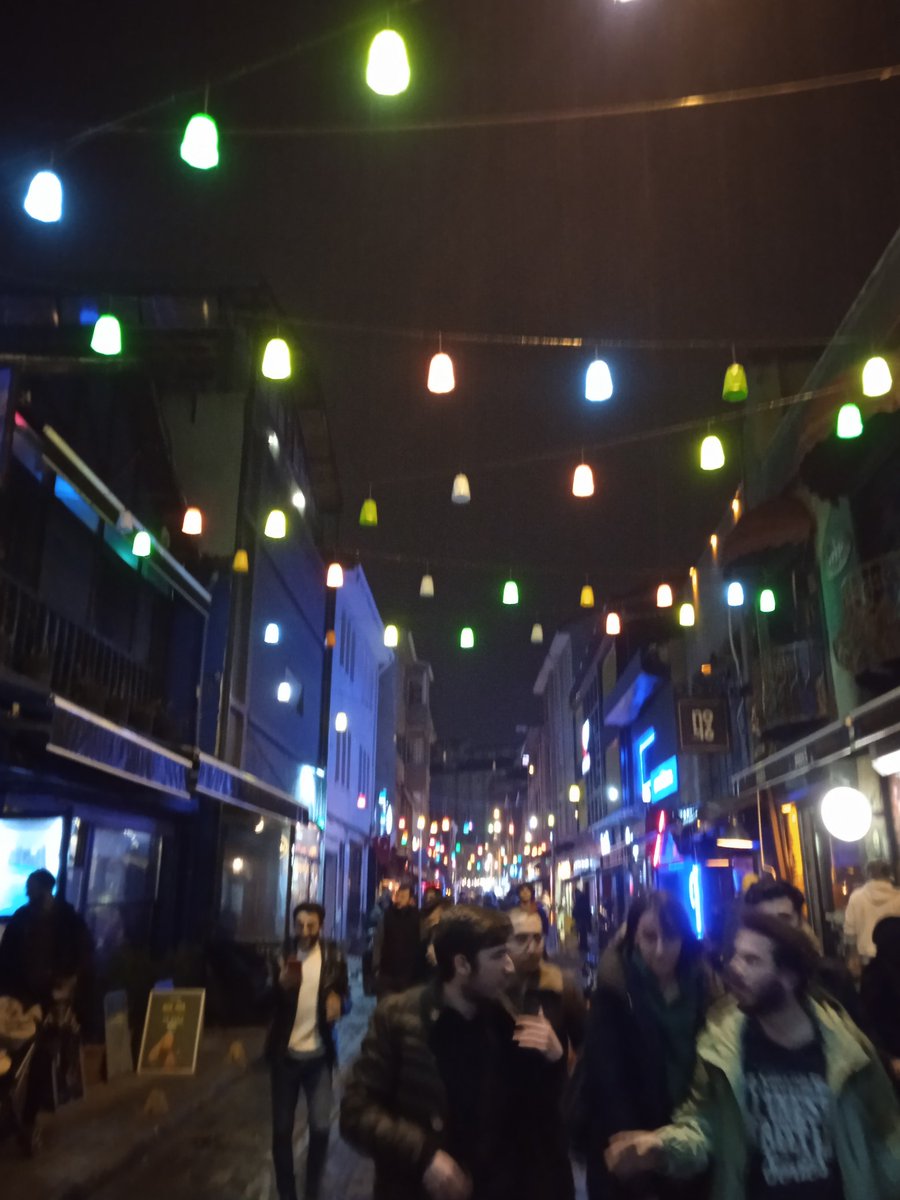 vasilissa_Arzu's tweet photo. Nerede olduğumu bilenlere 🍻 benden 😉
#keyfimyerinde 💃💃
#iyiaksamlar https://t.co/jitpE0J2kn