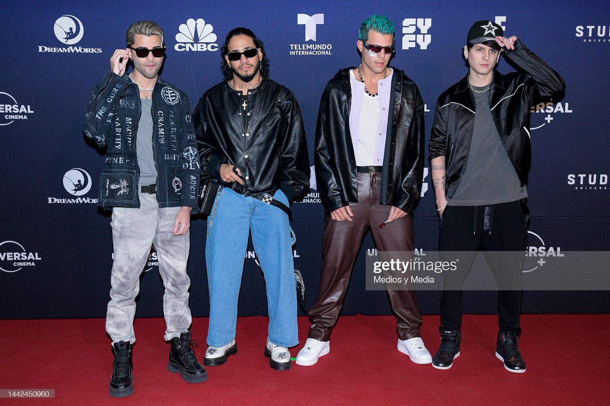 AlwayswithCNCO2's tweet photo. CNCO en el evento “NBC Universal Experience” en México
via:gettyimages https://t.co/6UJpw6L3Lq