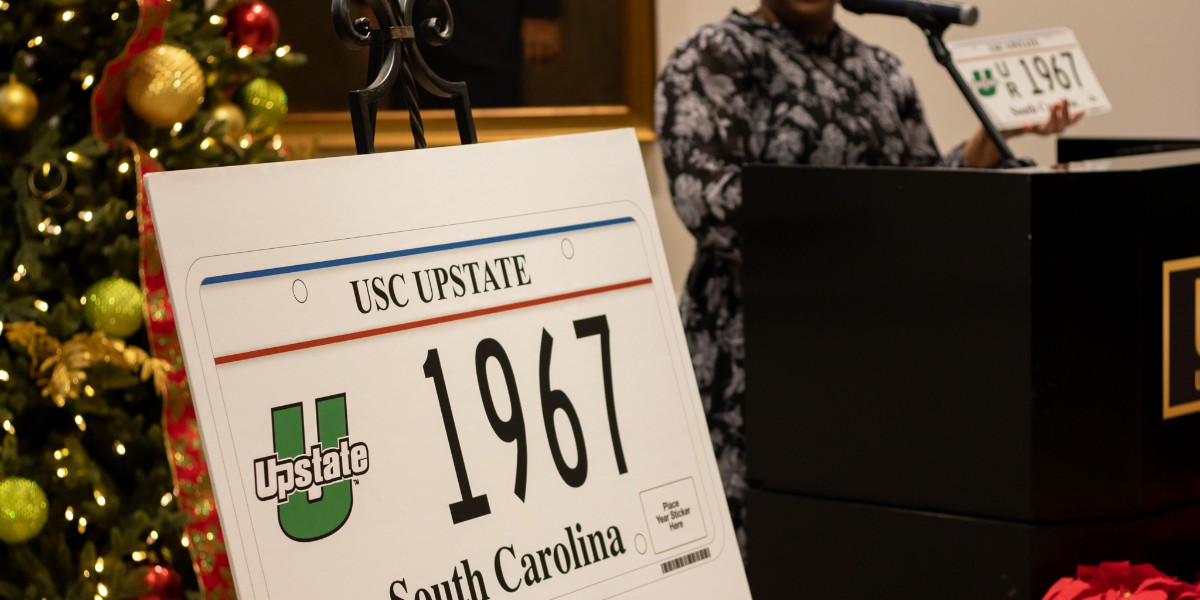 ICYMI: USC Upstate has partnered with the SCDMV to launch a license plate that will enable fans of the university to drive with Spartan pride! Read the story here: fal.cn/3tJu4. Ordering information: fal.cn/3tJu3 #uscupstate #GreaterHeights