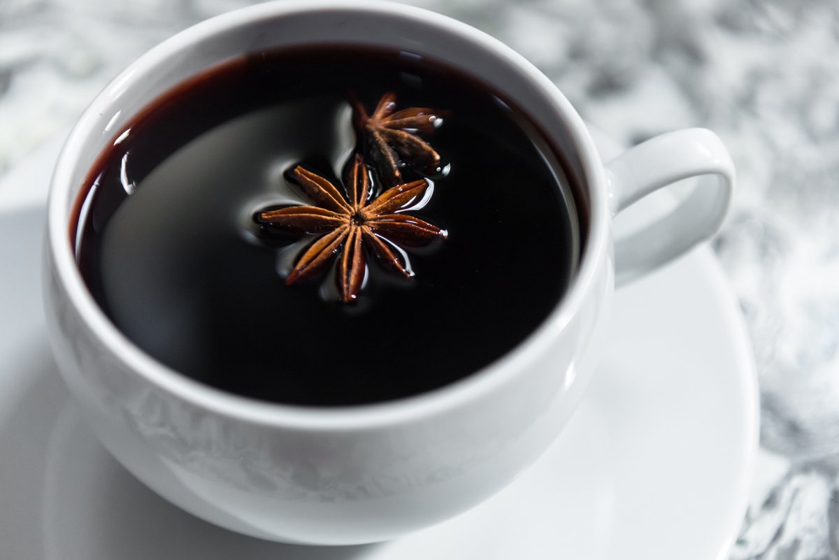 LHChicago's tweet photo. Warm drinks to keep you toasty. This is our house-made mulled red & rose wine with orange, cinnamon, clove, allspice, and anise. Perfect for the holidays! #BeIntrigued https://t.co/zIimTKA1Fh