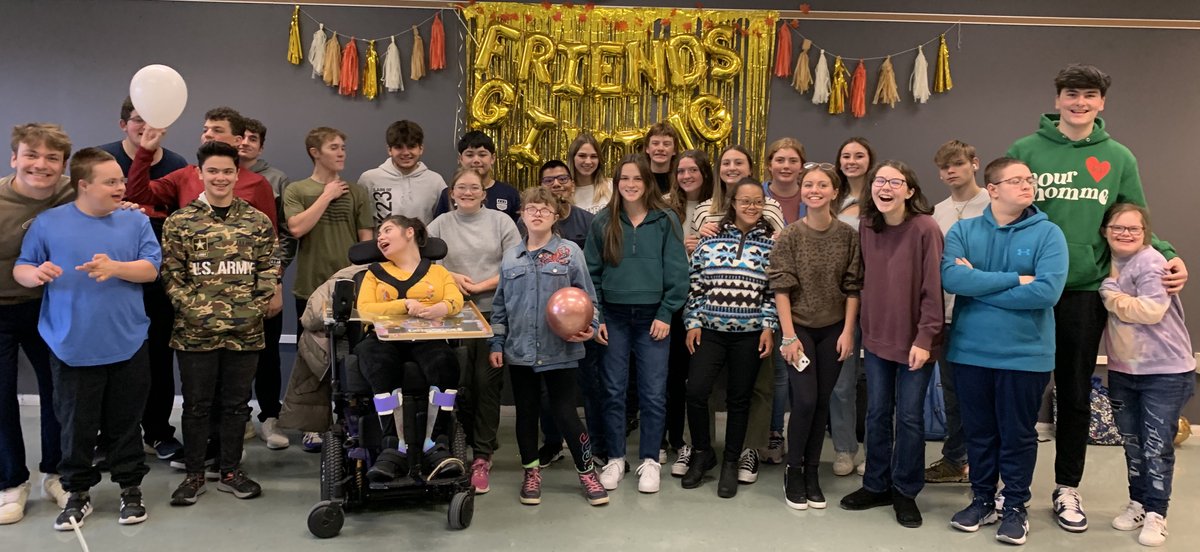 Hampton_Talbots's tweet photo. Students in the HHS Life Skills program planned and hosted the first annual Friendsgiving celebration on Thursday! 🦃🍂 During the lunch, students enjoyed a meal together, played games, and had fun with a photo booth and dance party. #TalbotsTogether https://t.co/4Uu8CE6GEo
