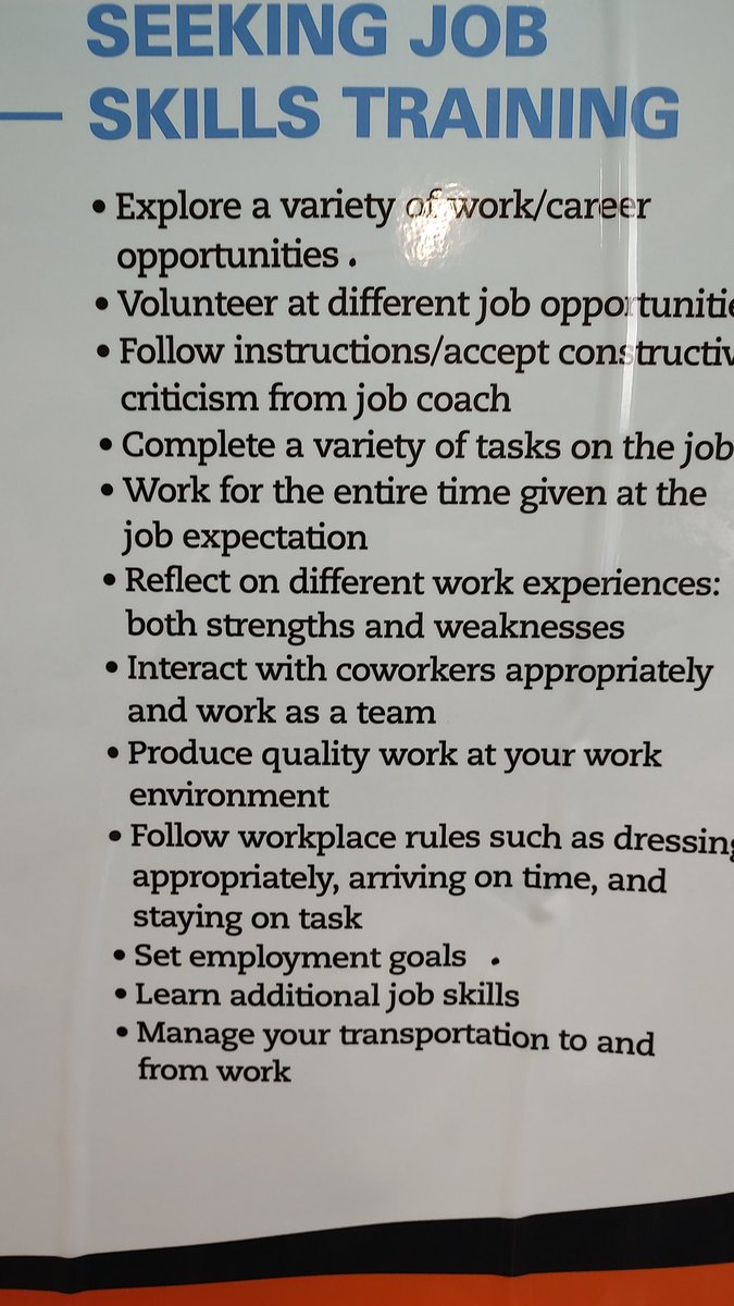 ConnectedOtsego's tweet photo. Otsego's HS students moved up to their 1st branch as part of their ConnectEd Foundations class. These students are gaining the skills they need to reach their goals. #MarkPerna #careertree #whyiteach #otsegoknights https://t.co/bcFP54lTaP
