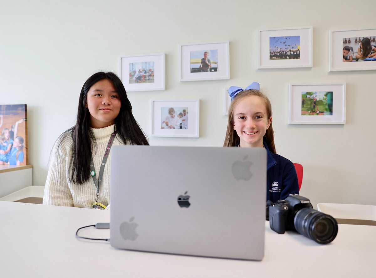 BISHouston's tweet image. Extending a warm welcome to our newest member of our World Children's Day media team, Year 8 Alexandra, joining Zoe and Sruthi and Principal for the day, JJ! #KidsTakeOver
#naecreateyourfuture #BISHouston #NAEUnicef #NAEWorldChildrensDay #NAETheAmericas