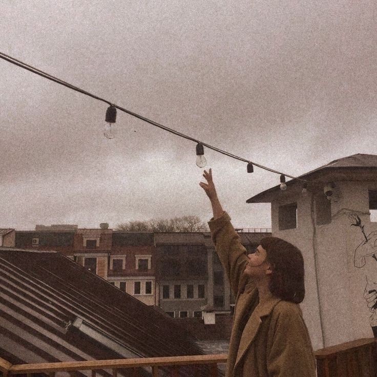 Az önce şöyle bir cümle okudum çok hoşuma gitti: “Sınırlarımı senin saygısızlığına göre ayarlamaktansa, hayatımı senin yokluğuna göre ayarlamayı tercih ederim.” dedi. Daha güzel anlatılamazdı galiba.