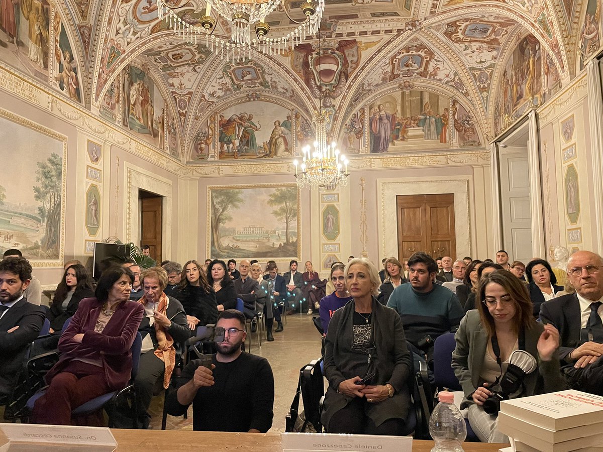 Daniele Capezzone (@capezzone) on Twitter photo Grazie a <a href="/ManfrediRuggie2/">Manfredi Ruggiero</a> <a href="/fedebussolin/">Federico Bussolin</a> e <a href="/SusannaCeccardi/">Susanna Ceccardi</a>
per la splendida presentazione di Bomba a Orologeria oggi a Firenze Grazie a <a href="/ManfrediRuggie2/">Manfredi Ruggiero</a> <a href="/fedebussolin/">Federico Bussolin</a> e <a href="/SusannaCeccardi/">Susanna Ceccardi</a>
per la splendida presentazione di Bomba a Orologeria oggi a Firenze