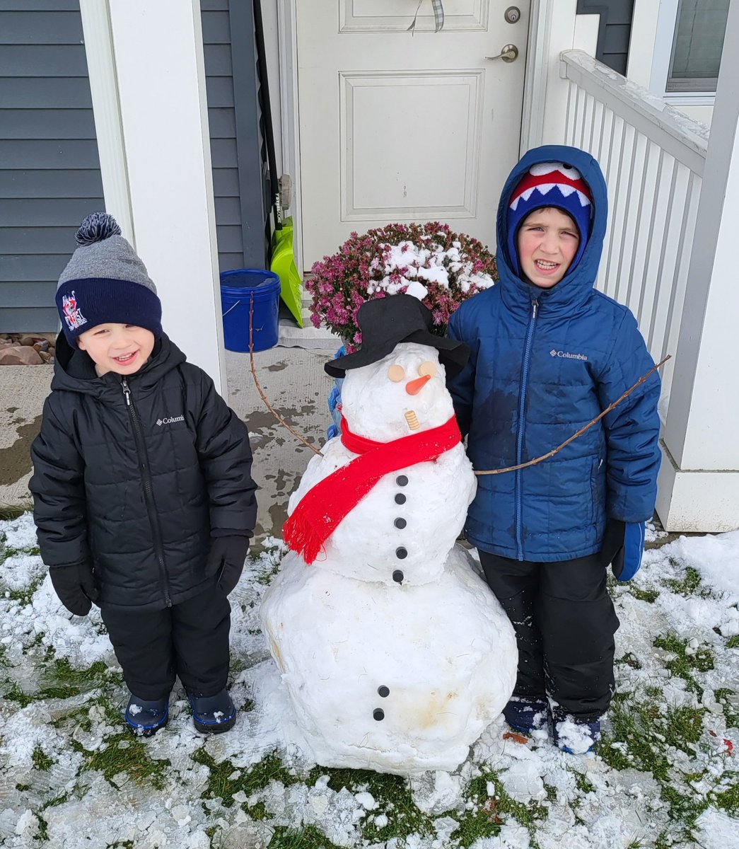 zubazshorts's tweet photo. @WGRZ visiting from Annapolis, MD, Jack and Shep at Grams and Pappy's in Grand Island #BeOn2 https://t.co/v0gH9xOhPS
