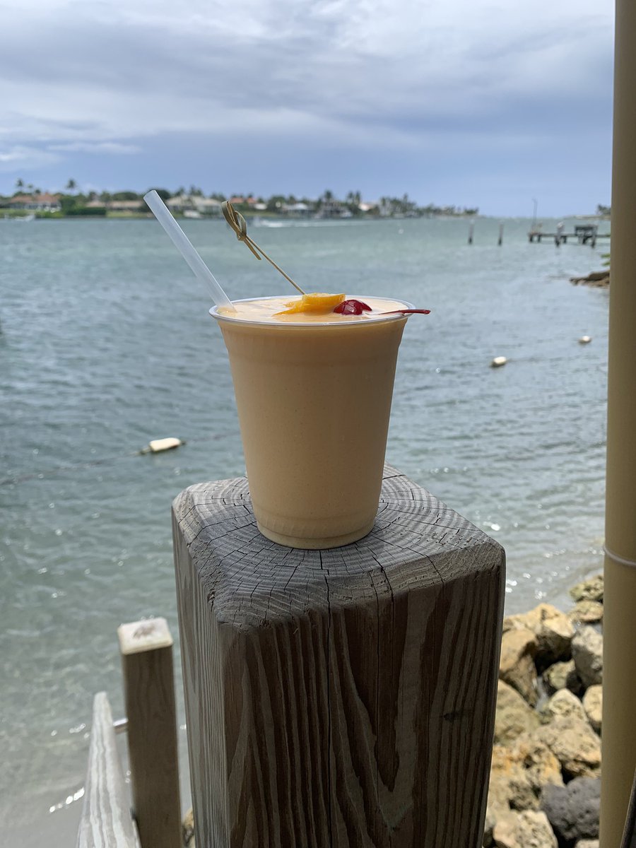 CruzinParadise's tweet photo. It’s 5 o’clock somewhere #SquareGrouper #Cheers https://t.co/LeRiotiUvN