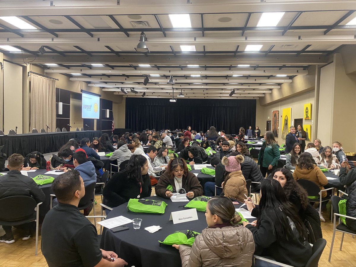 sch_ldp's tweet photo. Latinos Count!  Thank you to Mr. Steve Corona and the planning team from Purdue, Ivy Tech, CCSJ, SCH and the LDP staff for giving our students the opportunity to learn more about College &amp; Career Pathways! #SCHk12 https://t.co/YyCzhASiVE