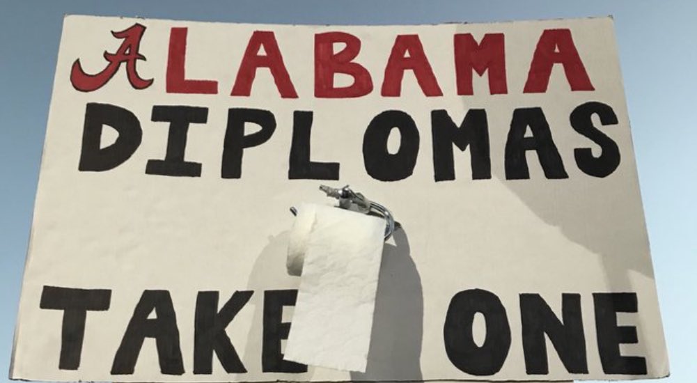 LOLCrowdSigns (@lolcrowd) on Twitter photo 