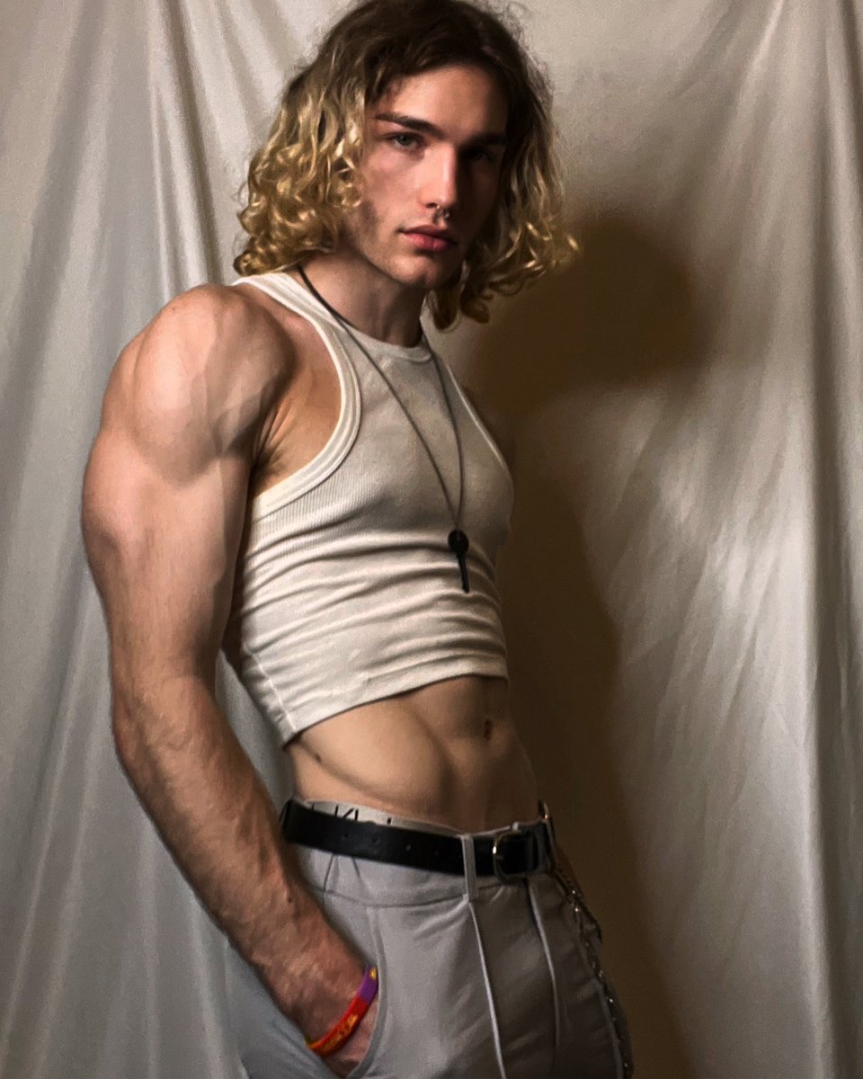 Hot Dudes Good Mood 🇺🇦 on Twitter "RT hazel_hoffman1 Expectations 😜"