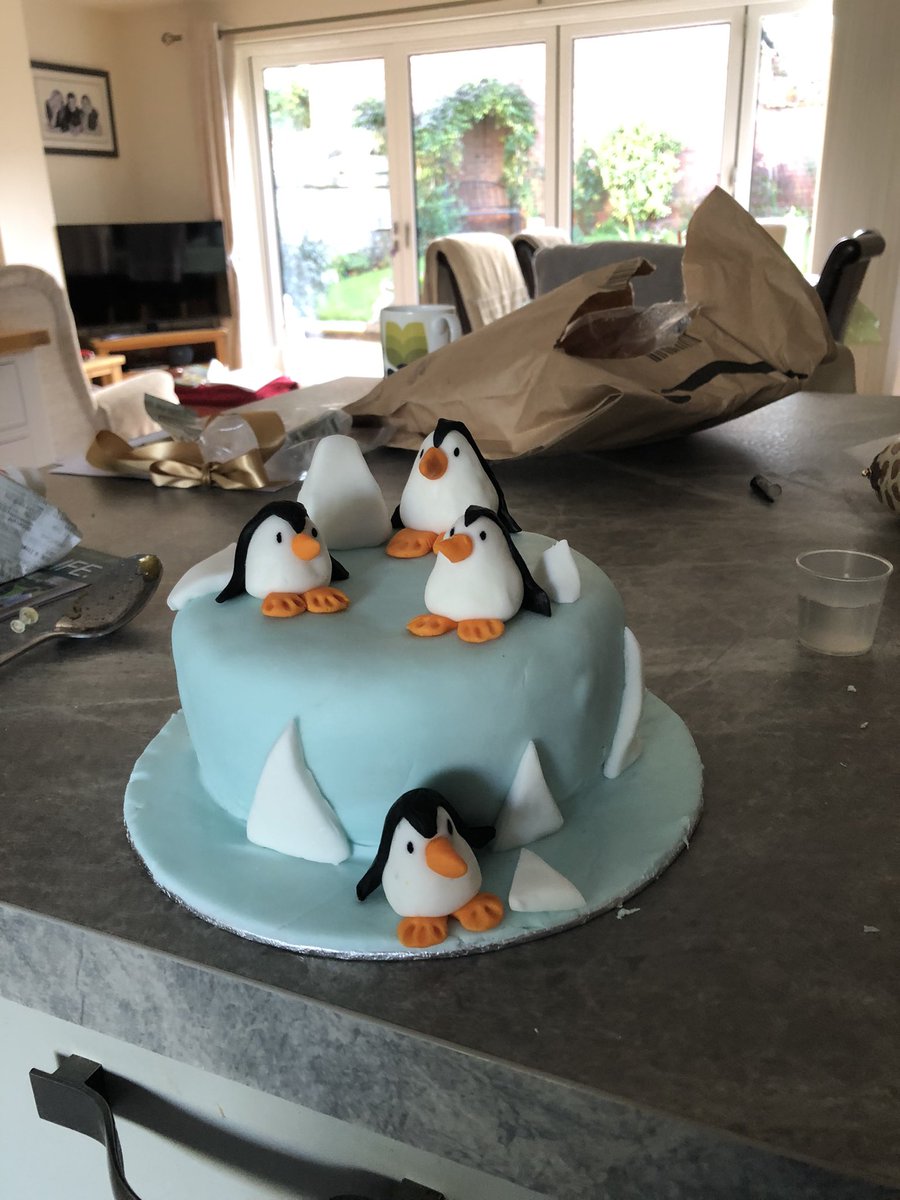BanwellWi's tweet photo. We have a stall at the Banwell Parish Christmas market 3Dec. We have a 365 raffle £50 prize, guess the weight of the Christmas cake up for grabs as well. Just £1 a go,chat to our members to find out what we are getting up to. Our hats for homeless will be on display as well. https://t.co/hvXQj9YjjY