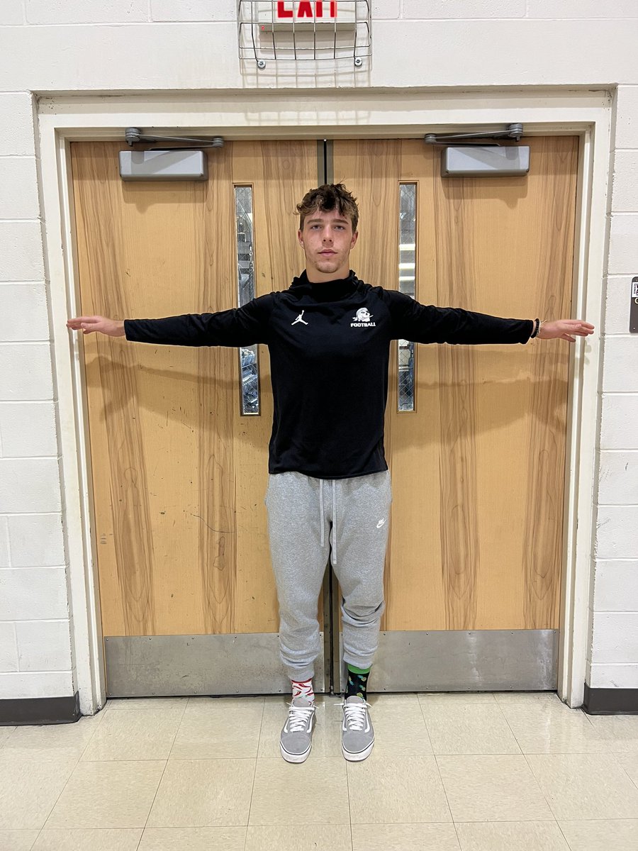 Cbradley2218's tweet photo. 75.5” Wingspan
Played at 210, team leader in tackles back to back years. Team captain that is also on the weightlifting team. 3.3 GPA and a flat out stud on the football field. https://t.co/wh5hWjlGrY