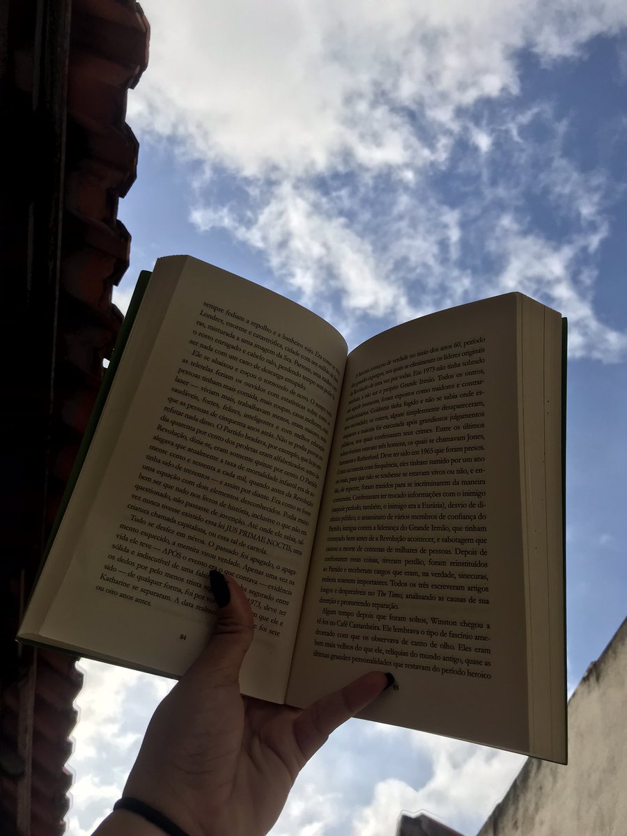 sunstudyel's tweet image. day 3
1984 - George Orwell
pág - 56 a 86

Ok, eu estou um pouquinho a frente da meta de 10 páginas, mas acontece que por eu querer bater a meta eu acabo querendo e me interessando mais ainda pelo livro, aí eu nem percebo as pág passando

 #10de10daCarol