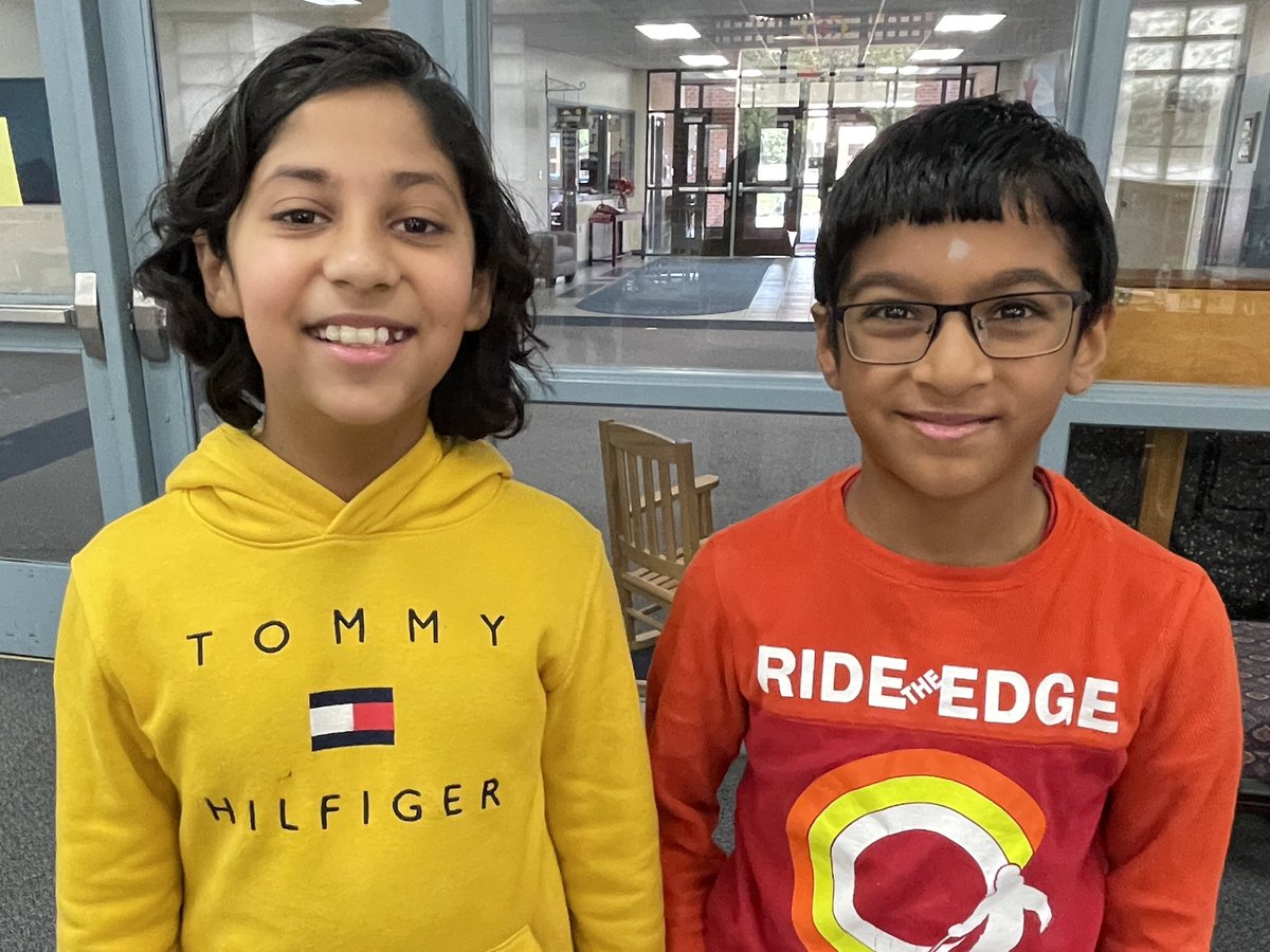 AndrewsEagles's tweet photo. 🐝Congratulations to ALL of the participants in the Andrews Spelling Bee!🐝
🥇Champion Winner: Vihaan Gupta (4th grade)
🥈Runner-Up: Saimukund Shyamsunder (3rd grade)
Vihaan will advance to the District Spelling Bee in December! #BelievePlanoISD #PISDPoweredbyLearning https://t.co/lGZV9cNH6K
