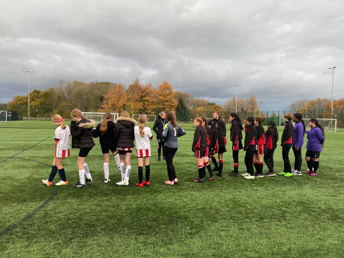 A brilliant day out at SGP and an absolutely amazing effort shown by our footballers in the @EFLTrust Utilita U13 Girls’ Cup! Thanks to @CommunitySUFC for hosting! #Utilitagirlscup @ParkwoodAcademy