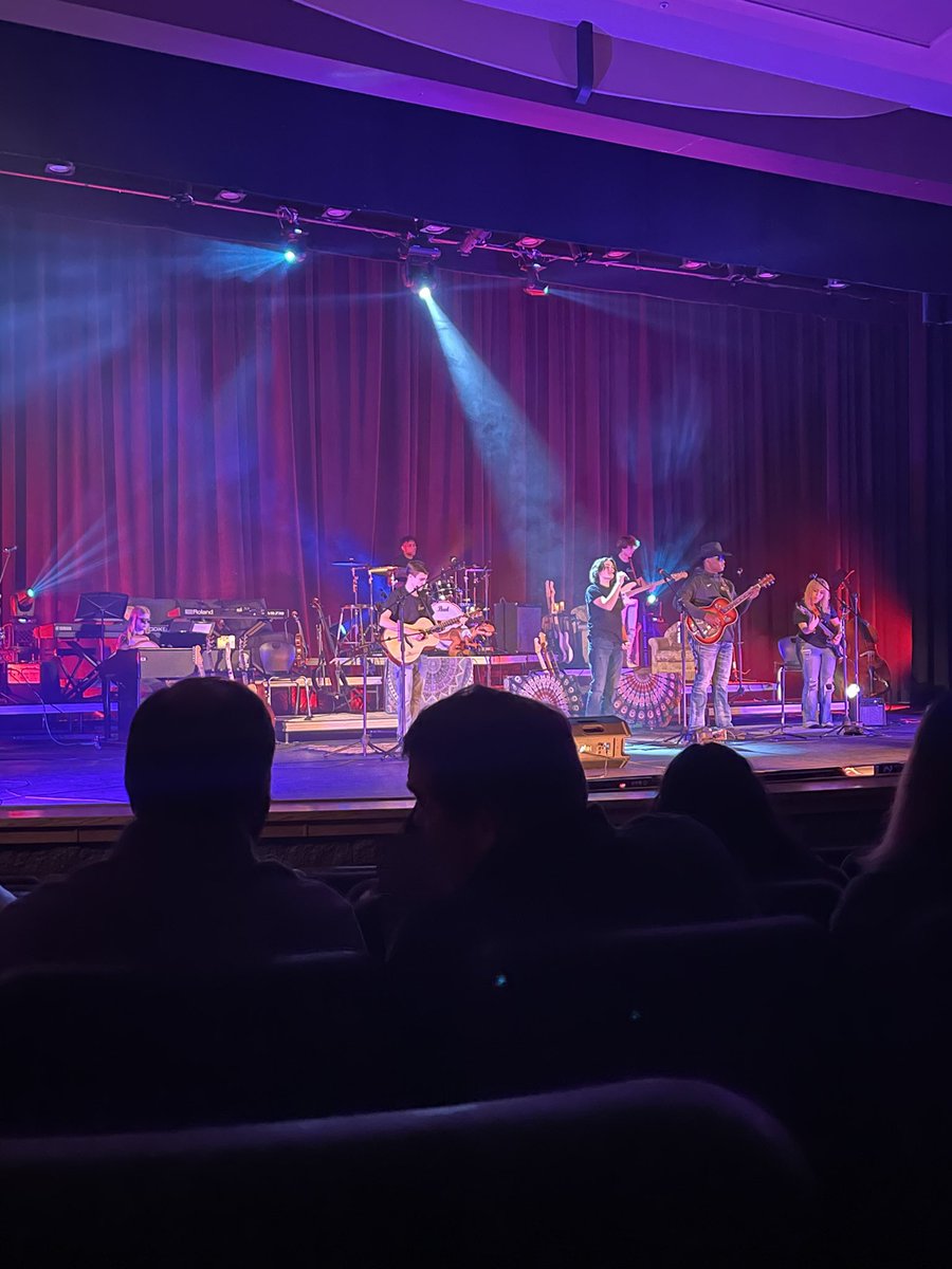 ShockwaveTupelo's tweet photo. Who knew fish were this talented! Shout out to SWAT swimmers Mason Cordell and Ava Little and THS swimmer Elise Waters on preforming with THS Structure last night. Way to put on a show! https://t.co/MAxQF6SFRz
