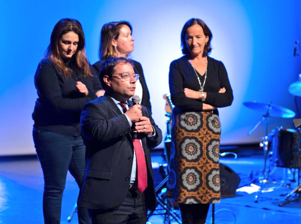 Représentant <a href="/pcbaguet/">PC BAGUET</a> hier à l'ouverture du concert au profit de <a href="/ALIS_asso/">ALIS</a> 🦋 au carré Bellefeuille.
+ de 22 000 € de récoltés au profit des personnes #LockedInSyndrome et encore de beaux projets en perspective avec <a href="/Ville_BoulogneB/">Ville de Boulogne-Billancourt</a>.