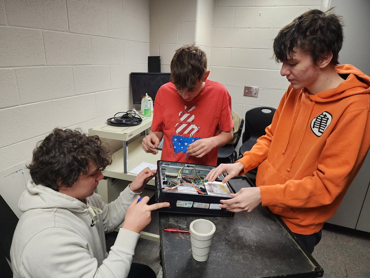 Vicki Madison tweet media