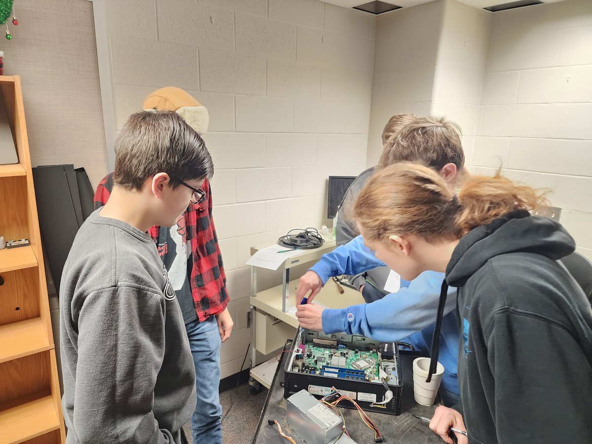 Vicki Madison tweet media