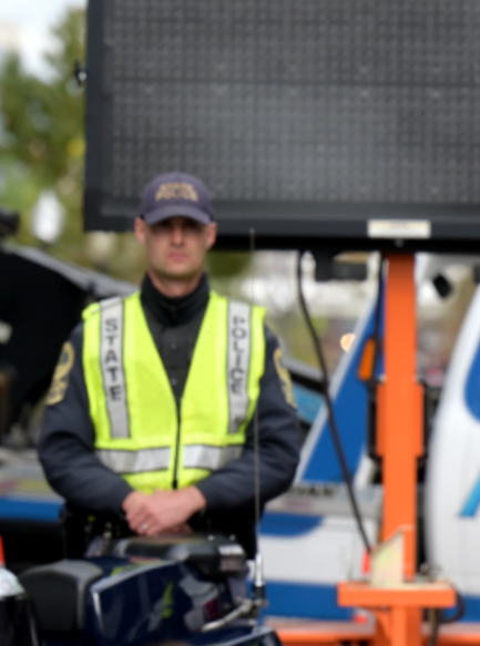 USDOTFHWA's tweet photo. FHWA respects and recognizes our #RoadsideHeroes by providing National Traffic Incident Management Responder Training. For the last decade, over 600K responders are now trained, but for responders who haven’t, we ask please do so. #CSRW https://t.co/GWGVBgVgKD