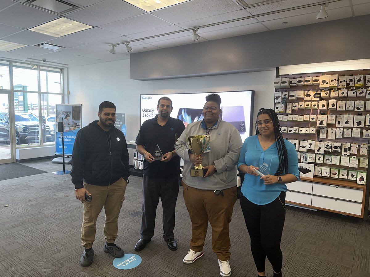 Congratulations Silver Commons for finishing #1 on the squad &amp; in the market for October!! 🚀Appreciate all you do, and looking forward to that #2Peat …🏆🏆🔥#WinnersWin #wiNEverything <a href="/TheRealOurNE/">#OurNE</a> <a href="/emilywiper/">Emily Wiper</a> <a href="/firas_smadi/">Firas Smadi</a> <a href="/Kat_Gomez_/">Katherine Gomez</a> <a href="/CParikh409/">Chirag Parikh</a>