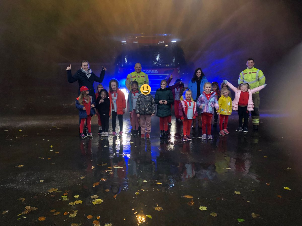 🚒 Earlier this month Glossop Blue Watch facilitated a visit for Glossop Rainbows. We explained the role of a Firefighter and provided safety information which included smoke alarm awareness &amp; bonfire night safety. Great picture PowerPoint &amp; commentary by FF Mears <a href="/DerbyshireFRS/">Derbyshire Fire & Rescue Service</a>