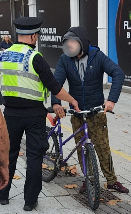 cardiffcouncil's tweet photo. Another successful operation to tackle irresponsible cyclists cycling along Queen St this week. 

Our City Centre Warden team supported @SWPCardiff #CityCentreNPT with their powers to inform &amp; enforce. #OpEllon

Alternative routes along Dumfries Pl &amp;Boulevard de Nantes cycleways. https://t.co/OjlHTV4tLJ