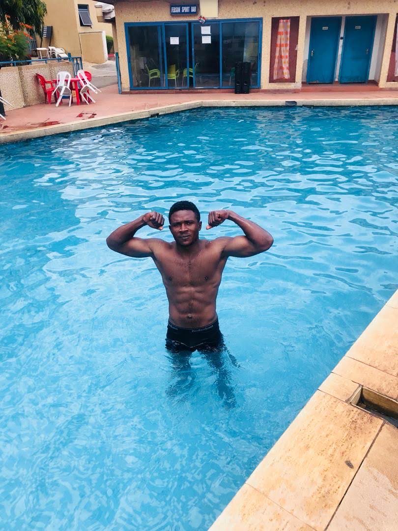 Kesman6's tweet image. Body goals. 2023 sha…🥺 
#poolpic #bodygoals